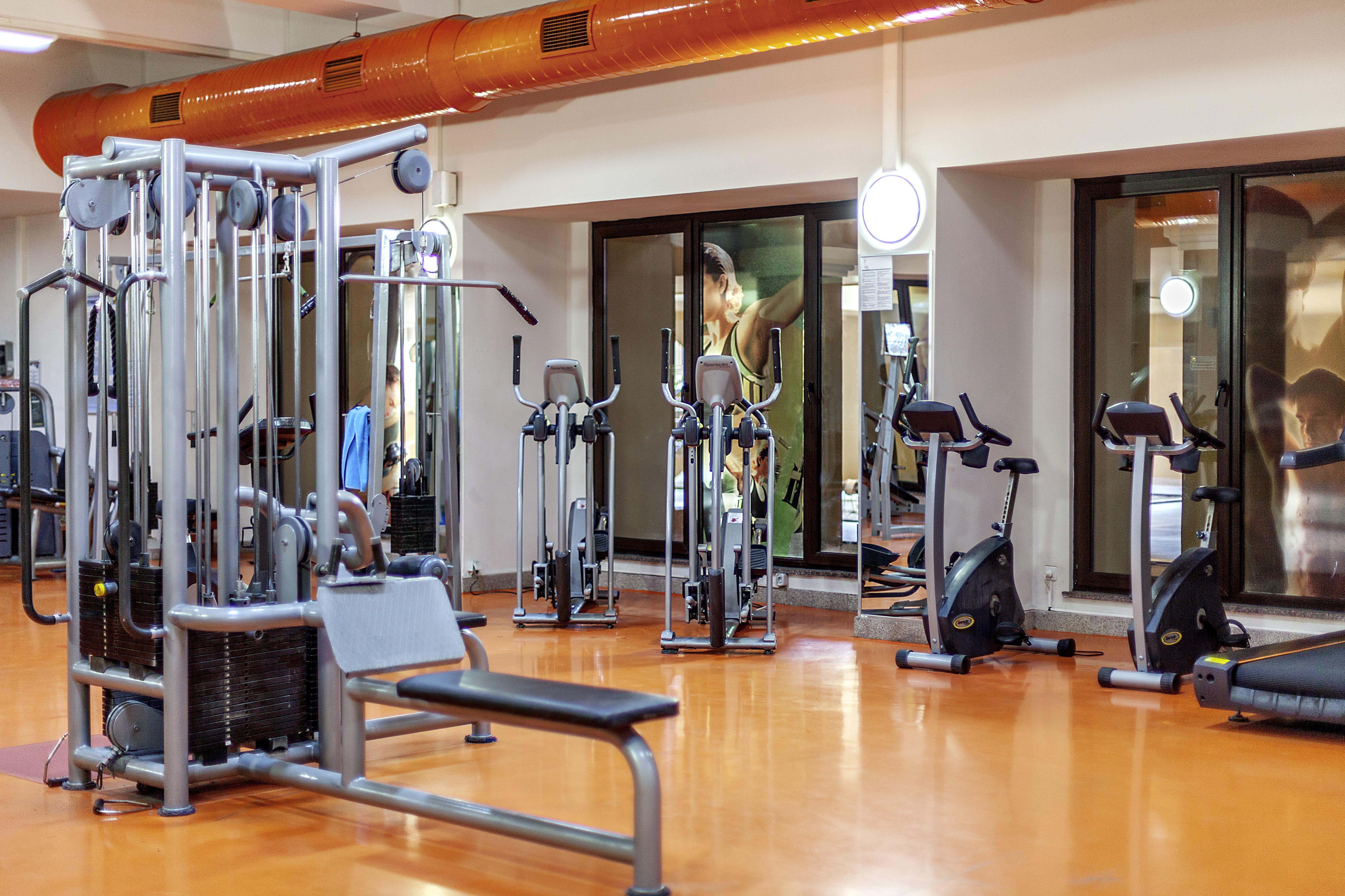 Asteria Family Resort Belek Antalya Extérieur photo A gym in a hotel