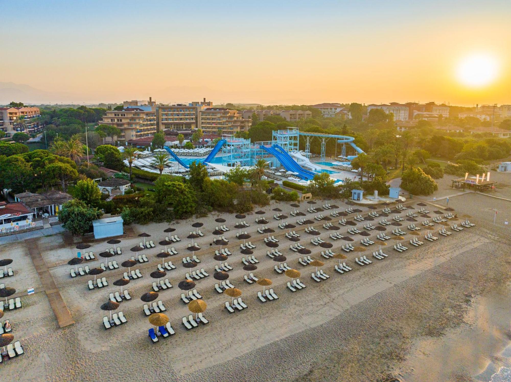 Asteria Family Resort Belek Antalya Extérieur photo Aerial view of Atlantis Waterpark