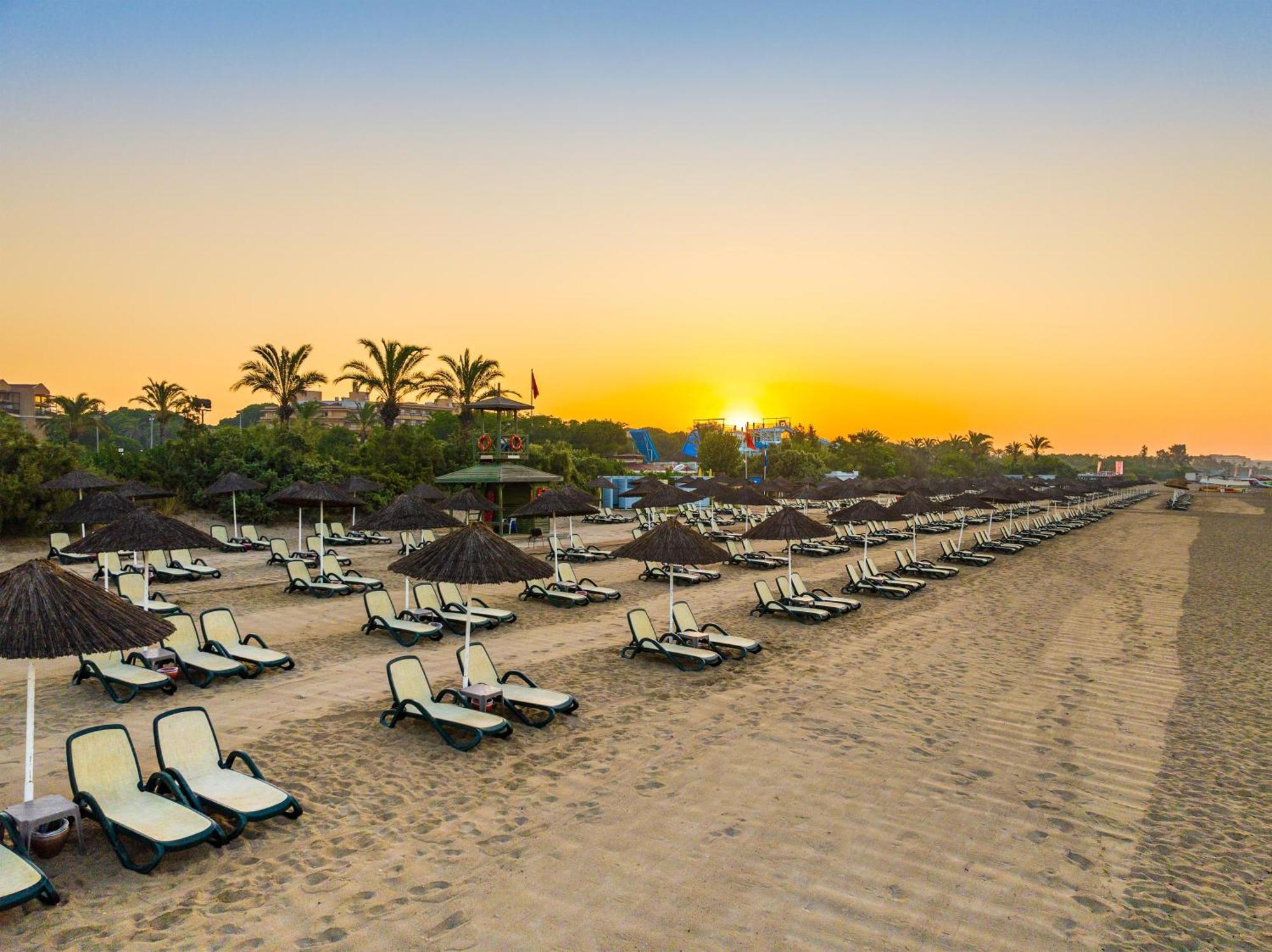 Asteria Family Resort Belek Antalya Extérieur photo Sunset at the beach