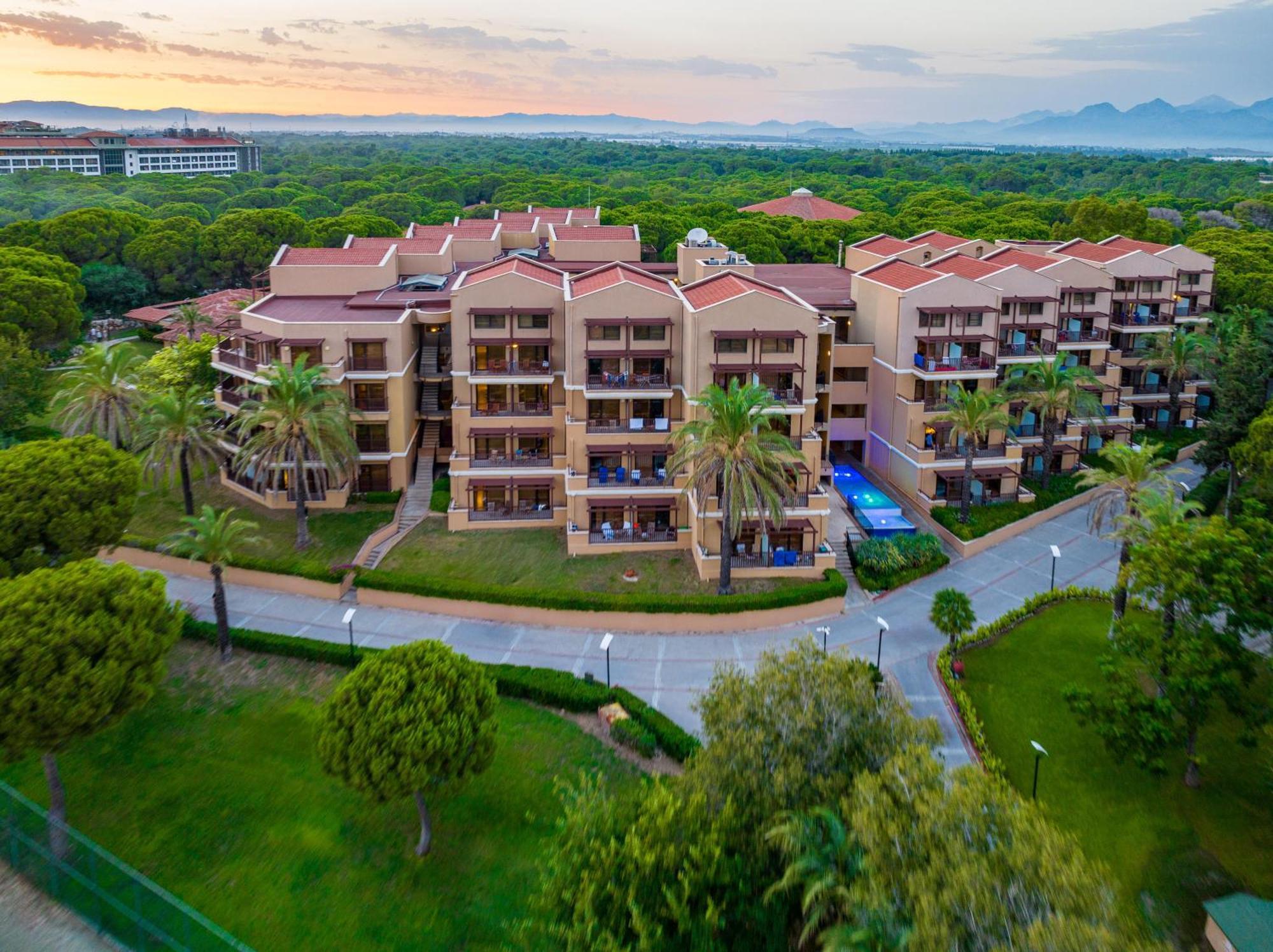 Asteria Family Resort Belek Antalya Extérieur photo The Village