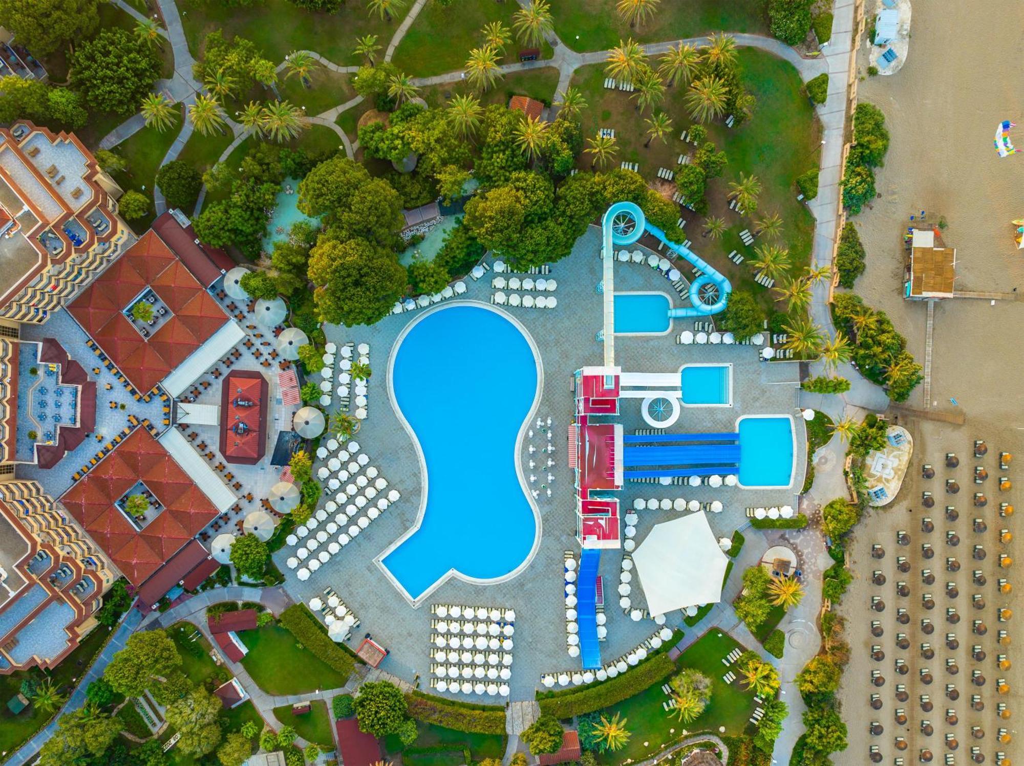 Asteria Family Resort Belek Antalya Extérieur photo Aerial view of the water park