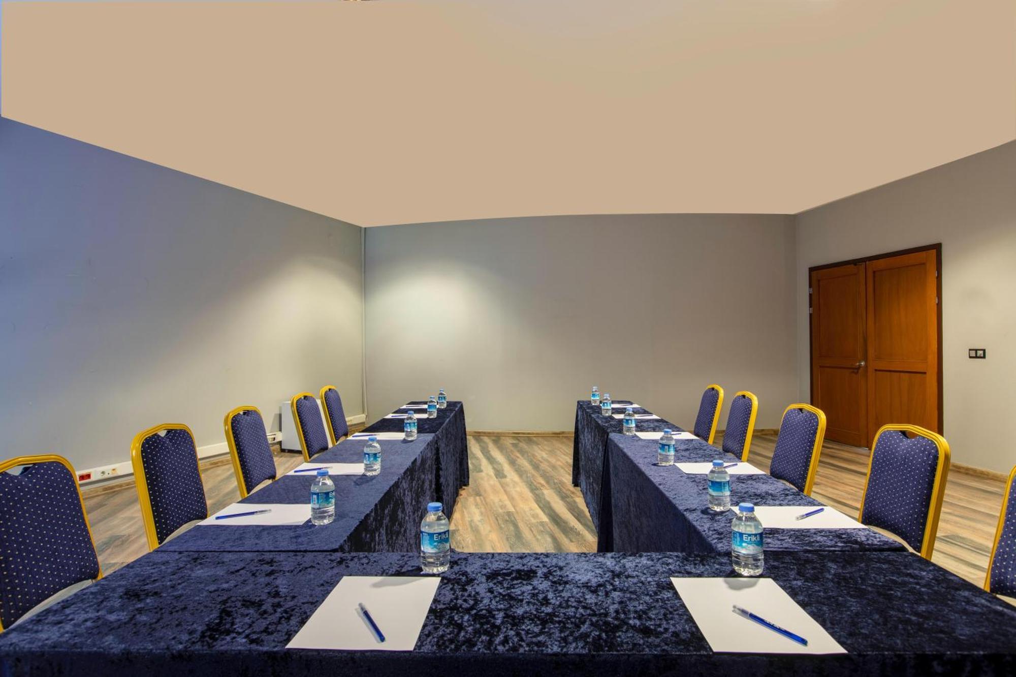 Asteria Family Resort Belek Antalya Extérieur photo Meeting room