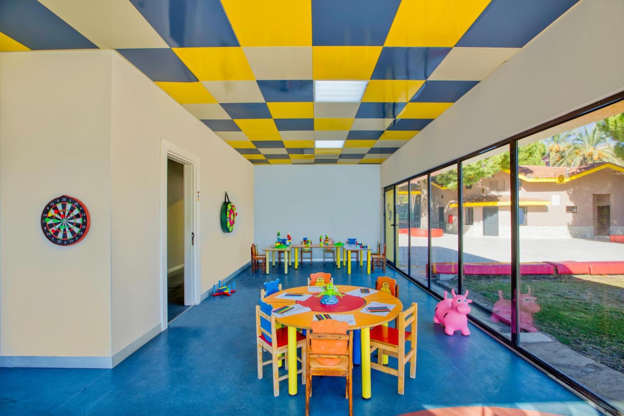 Asteria Family Resort Belek Antalya Extérieur photo Kindergarten